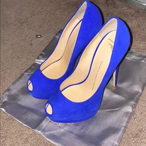 Size 39 Giuseppe Zanotti shoes. Like new.